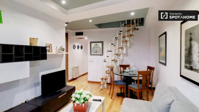 Foto 0cd25e81-22bb-4577-a18a-5da1011c54a0. Rent flat with heating in Adelfas Madrid