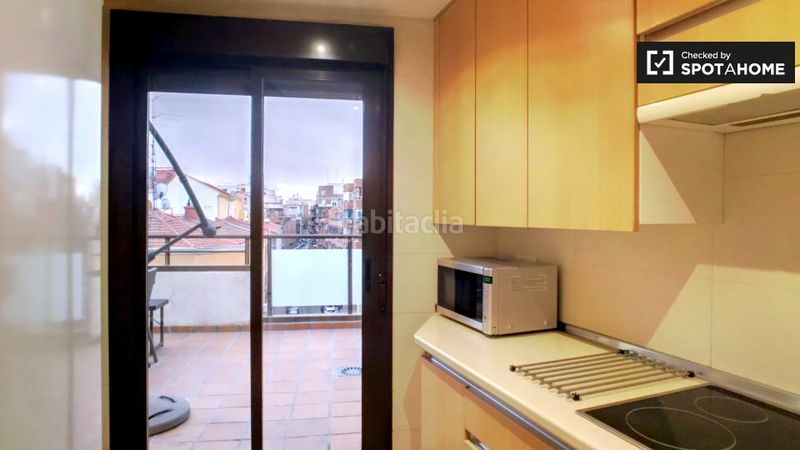 Foto 2e8197fc-fa1e-43ae-88b3-6bd2d0aca2bf. Rent flat with heating in Adelfas Madrid