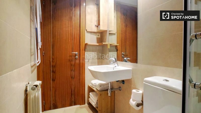 Foto f8db4ab8-946d-474c-b0b2-2c48cfd99935. Rent flat with heating in Adelfas Madrid