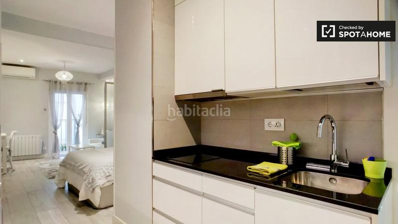 Foto 17595bd7-740f-43be-a5d5-403f31f3719b. Alquiler piso elegante estudio en alquiler en centro, en Madrid