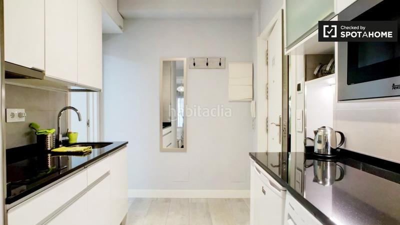 Foto 201be487-ccd2-4108-8901-cfea96a7ddf5. Alquiler piso elegante estudio en alquiler en centro, en Madrid