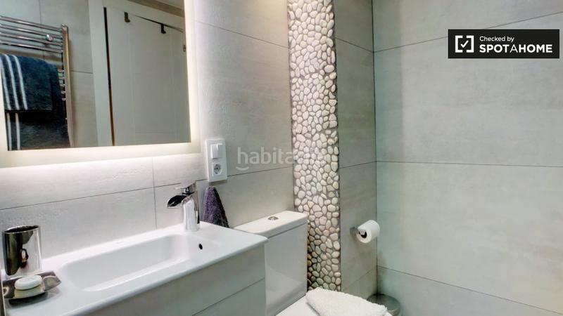 Foto 88069a46-b2f0-4ad1-95a4-f8026eb2469a. Alquiler piso elegante estudio en alquiler en centro, en Madrid