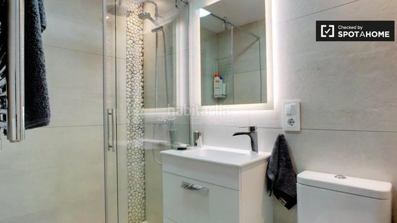 Foto ec1aa8fe-45e5-4dd4-b5da-36d798529b29. Alquiler piso elegante estudio en alquiler en centro, en Madrid