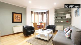 Miete Etagenwohnung in Adelfas. Apartamento de 2 dormitorios en alquiler cerca del parque del re