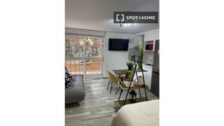 Miete Etagenwohnung in Bonanza. Estudio en alquiler en boadilla del monte, madrid