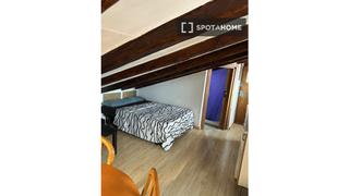 Location Appartement à Embajadores-Lavapiés. Apartamento de 1 dormitorio en alquiler en embajadores, madrid