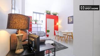 Rent Flat in Pueblo Nuevo. Estudio en alquiler en quintana, madrid.
