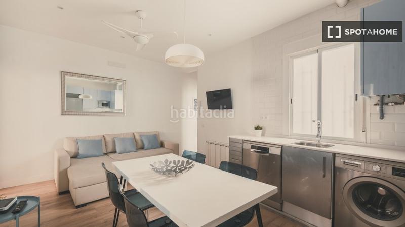 Foto db149a7c-2f90-429d-a710-99903df63fec. Alquiler piso  de 4 habitaciones en alquiler en universidad, en Madrid