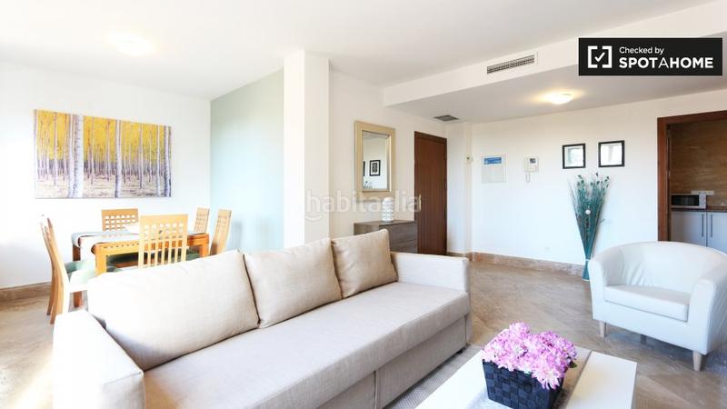 Foto c8dcfbc4-aa4f-449a-a048-66da87b8f82d. Rent flat with heating in Colina Madrid