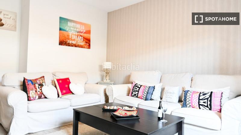 Foto d0891fc5-e2c3-49f2-be24-db26dc4c86ff. Location appartement avec chauffage dans Alameda de Osuna Madrid