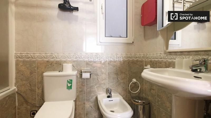 Foto c5c6789b-8aed-408a-89d7-069cd4c182dd. Alquiler piso elegante apartamento de 4 dormitorios en alquiler en Delicias, en Madrid