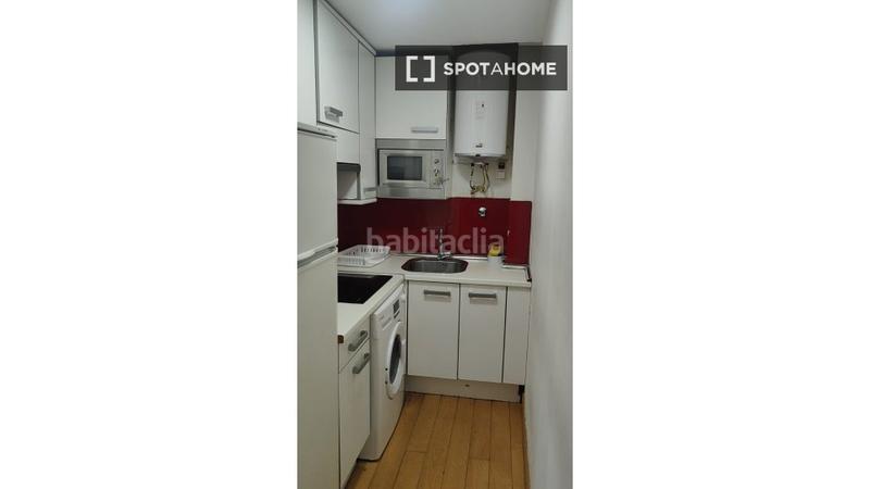 Foto 37aad15a-9234-4ed4-8a09-94f554d273b0. Alquiler piso estudio en alquiler en Numancia, en Madrid