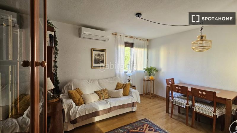 Foto 8c0dbfdd-10f1-43cd-b6ff-4243957f2202. Miete etagenwohnung mit heizung in Tres Olivos-Valverde Madrid