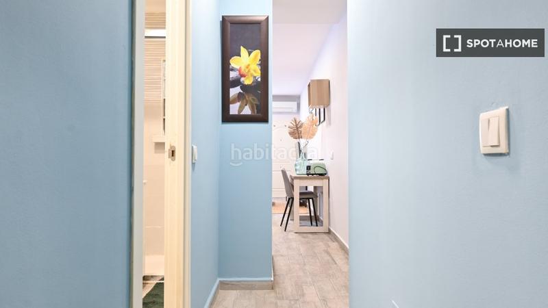 Foto a256063f-641b-43c8-8fe7-6b0b79d71fea. Alquiler piso estudio en alquiler en valverde, en Madrid