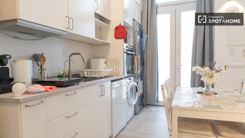 Foto 246f216f-fd0f-400c-be75-f1aff97fea2a. Alquiler piso estudio en alquiler en Palos de Moguer, en Madrid