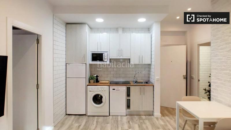 Foto 4539c4bb-71e9-401c-8996-12b7cede4785. Rent flat with heating in Universidad-Malasaña Madrid