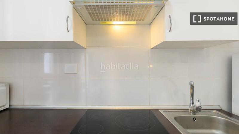 Foto f7c43ebc-11e7-460a-acd9-0e37f4b2408e. Alquiler piso estudio en alquiler en tetuán, en Berruguete Madrid