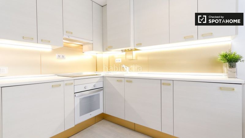 Foto 30eb1357-9a7e-492c-8180-3931096830dd. Rent flat with heating in Valdeacederas Madrid