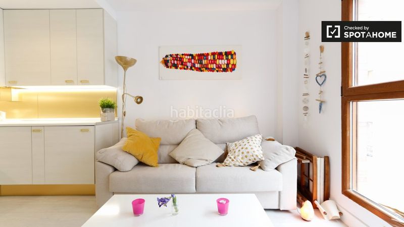Foto 35868932-f6b4-42f1-997d-335690919eca. Rent flat with heating in Valdeacederas Madrid