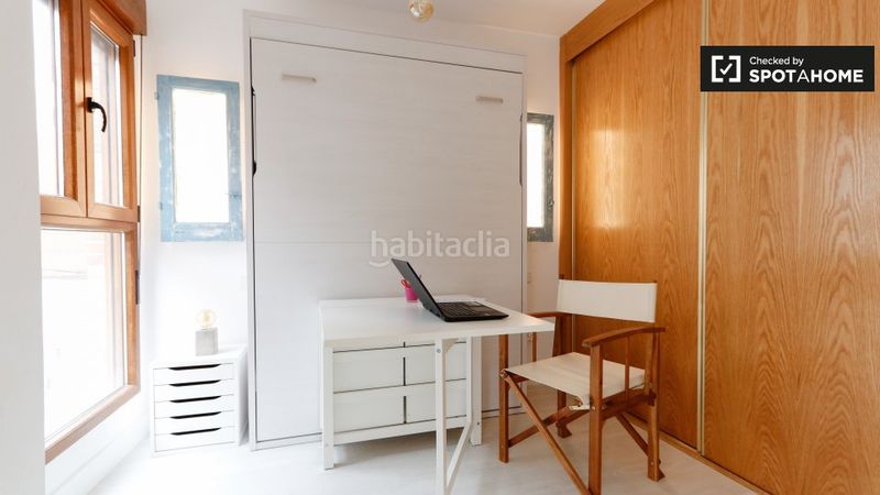 Foto 49a0cac1-38ae-497e-956f-f284ff6c3a67. Rent flat with heating in Valdeacederas Madrid