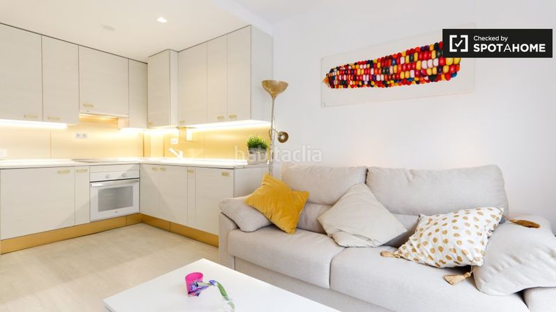 Foto 78279594-284f-4a63-860f-608727b4457d. Rent flat with heating in Valdeacederas Madrid