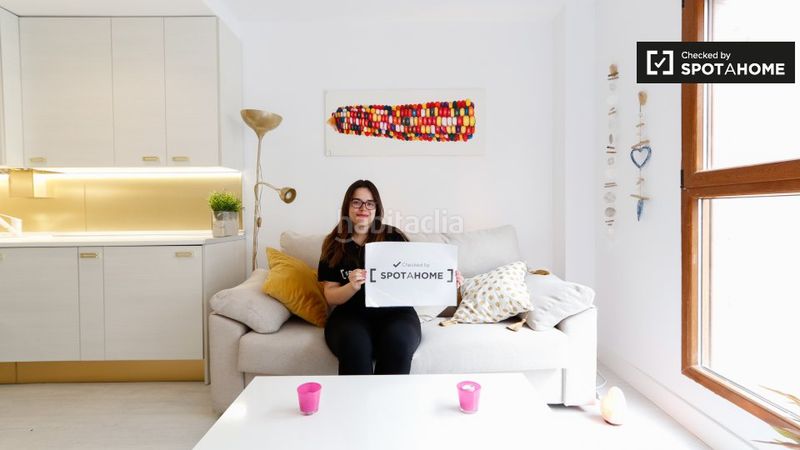 Foto 9eac42fd-e6ab-4cb9-bb3b-dda099aba11f. Rent flat with heating in Valdeacederas Madrid