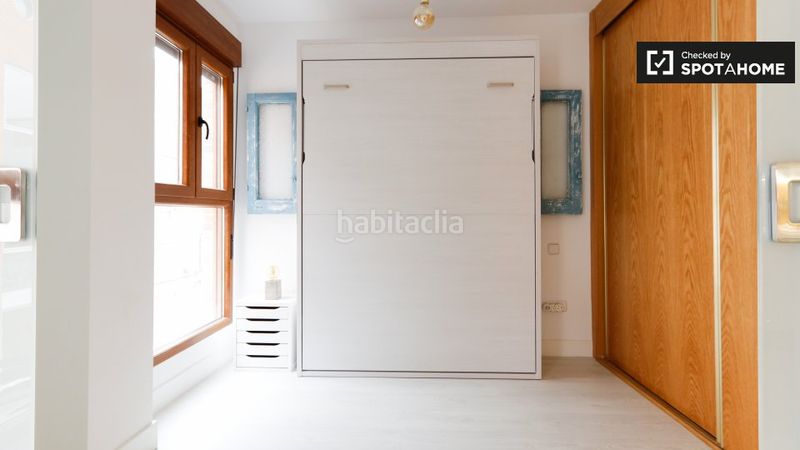 Foto ef2fa724-58df-46d8-b6e8-f08a93c39a8e. Rent flat with heating in Valdeacederas Madrid