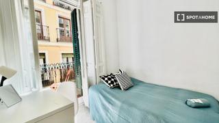 Location Appartement à Universidad-Malasaña. Piso de 4 habitaciones en alquiler en universidad, madrid.