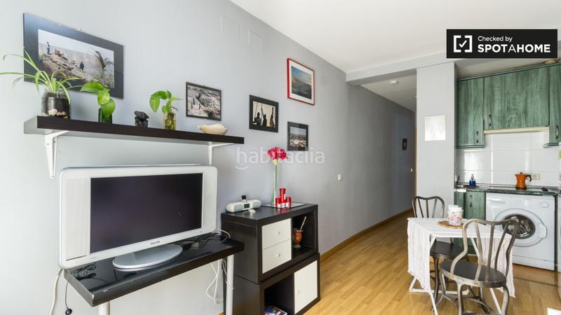 Foto f5ee71da-0ba9-4f11-8fe0-c447ac630760. Alquiler piso estudio con balcón en alquiler en lavapiés, en Madrid