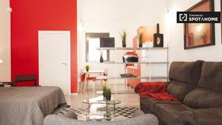 Rent Flat in Pueblo Nuevo. Estudio en alquiler en ciudad lineal, madrid