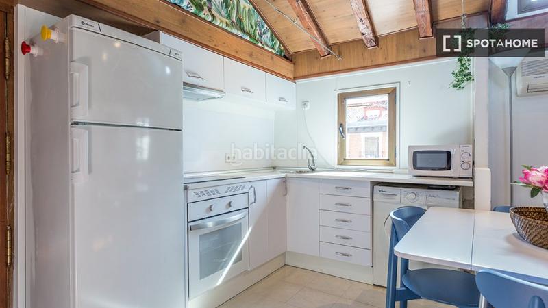 Foto 43a525eb-1c78-426b-8dd7-0288e5d0150a. Alquiler piso estudio en alquiler en Sol, en Sol Madrid