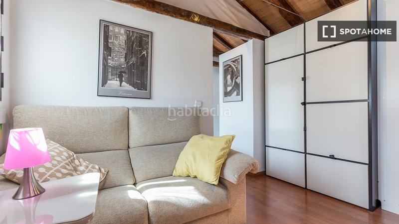 Foto 965920fa-b3fa-49fc-a87e-709fe1536a67. Alquiler piso estudio en alquiler en Sol, en Sol Madrid