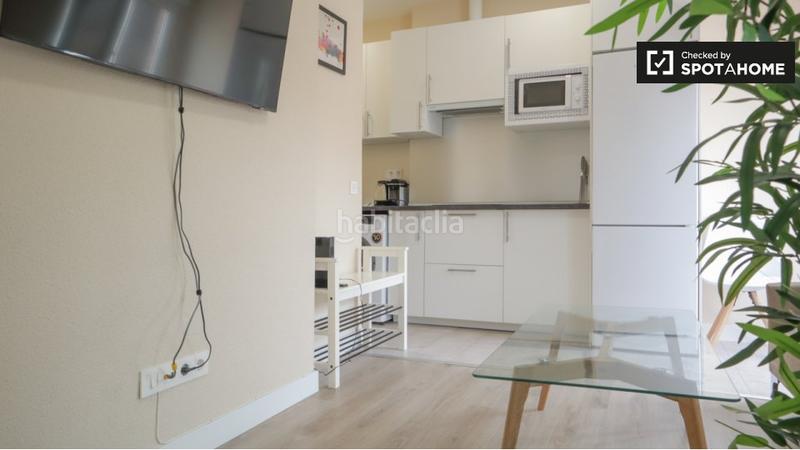 Foto e9b6498b-58c2-48c9-b303-c424224ae8d9. Alquiler piso  de 1 dormitorio en alquiler en Madrid
