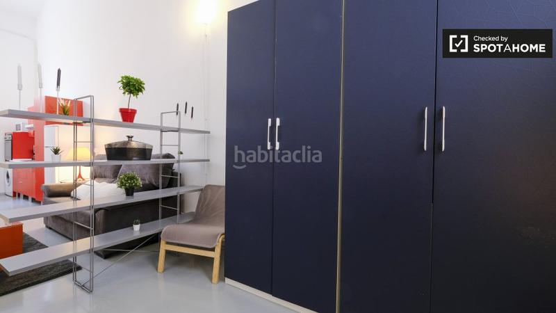 Foto f9bf310f-5f66-444b-947c-0adb8d982de7. Alquiler piso elegante estudio en alquiler en ciudad lineal, en Madrid