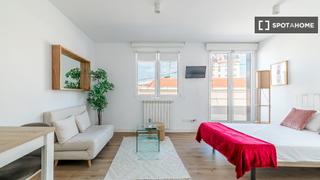 Miete Etagenwohnung in Castillejos-Cuzco. Estudio en alquiler en castillejos, madrid