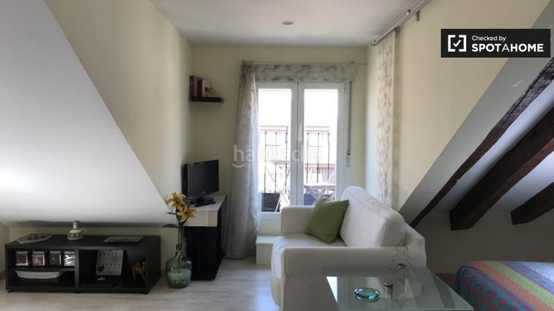 Foto c8f35cf3-91a3-45d3-8a45-05440191e4ab. Alquiler piso moderno estudio en alquiler en centro, en Madrid