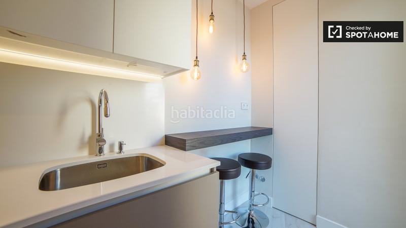 Foto 4cd514ec-896b-4c11-8cf7-4fb459027949. Alquiler piso elegante estudio en alquiler en argelles, . en Madrid