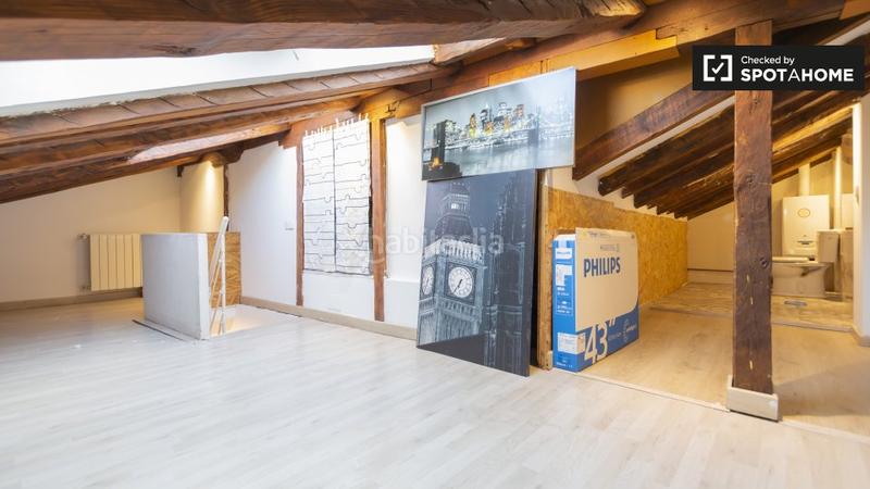 Foto dbc7ef0d-987a-4f0a-a793-0d2186bf6843. Alquiler piso elegante apartamento de 2 dormitorios en alquiler, malasaña, en Madrid