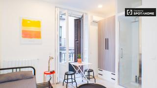 Location Appartement à Universidad-Malasaña. Estudio con aire acondicionado en alquiler en malasaña, madrid