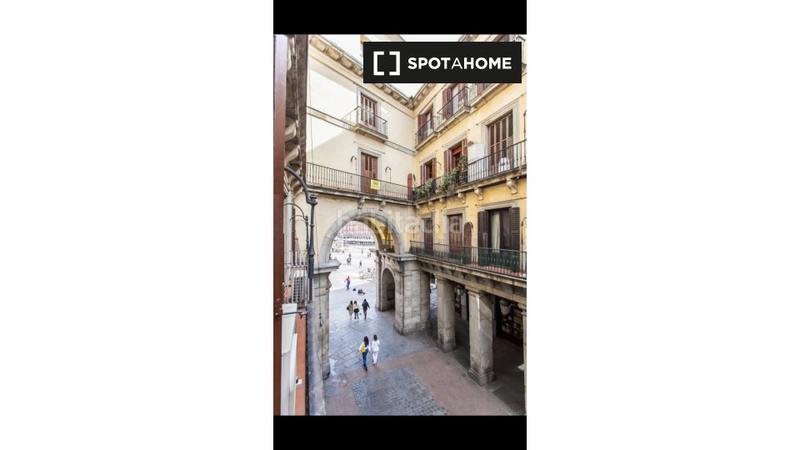 Foto 3b7d951d-753f-4787-9354-00f33c6aec8f. Alquiler piso apartamento de 2 dormitorios en alquiler en sol, en Madrid