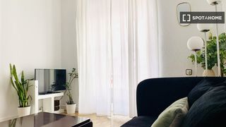 Rent Flat in Embajadores-Lavapiés. Apartamento de 4 dormitorios en alquiler en embajadores, madrid
