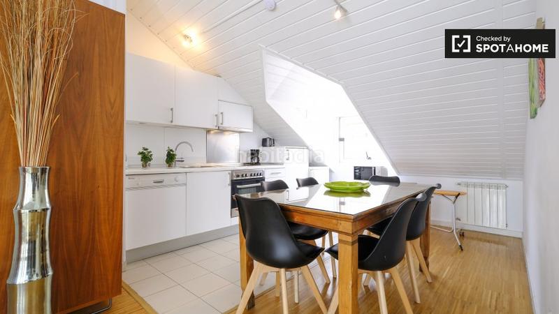 Foto 59bc3077-e7b8-4295-b38d-f3e07b092f7f. Alquiler piso amplio apartamento de 3 dormitorios en alquiler en centro, . en Madrid