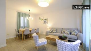 Location Appartement à Universidad-Malasaña. Piso reformado de 3 dormitorios en alquiler en malasaña, madrid
