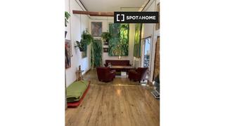 Miete Etagenwohnung in Embajadores-Lavapiés. Piso de 3 habitaciones en alquiler en embajadores, madrid.