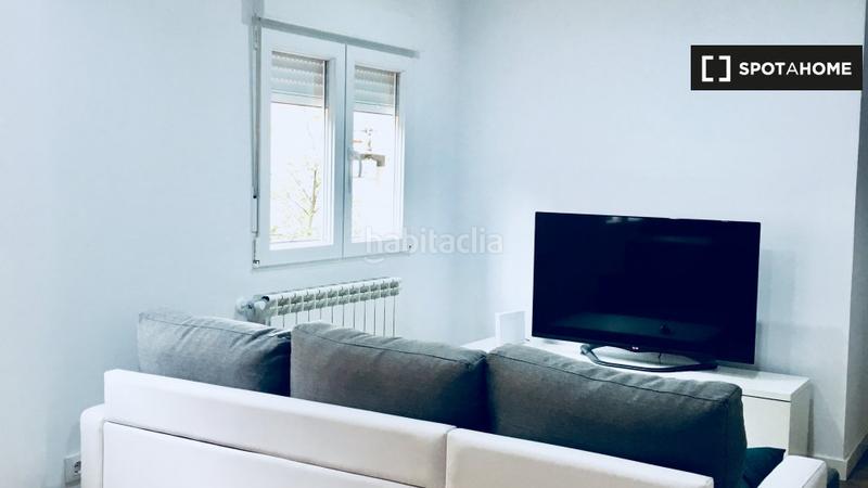 Foto 8aa6766e-4a91-42f6-8641-46b425cfc4ec. Location appartement avec chauffage dans Valdezarza Madrid
