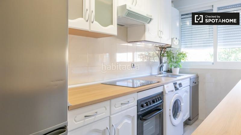 Foto a4b29d9c-6f5f-489e-b9bd-e1d6608498b7. Location appartement avec chauffage dans Tres Olivos-Valverde Madrid