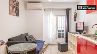 Rent Flat in Palacio. Apartamento de 1 dormitorio en alquiler en embajadores, madrid