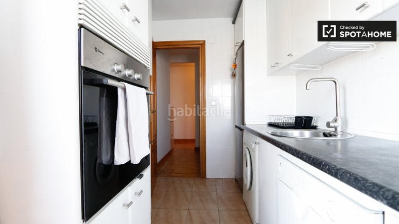 Foto d7d15e37-7b55-4b22-8fc3-c1f08a2400f9. Alquiler piso apartamento de 3 dormitorios en alquiler en casa de campo, en Madrid