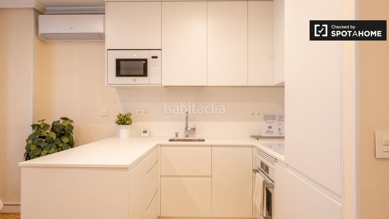 Foto 8c159137-8c6b-4839-8112-dd6d2726f1f4. Rent flat with heating in El Viso Madrid
