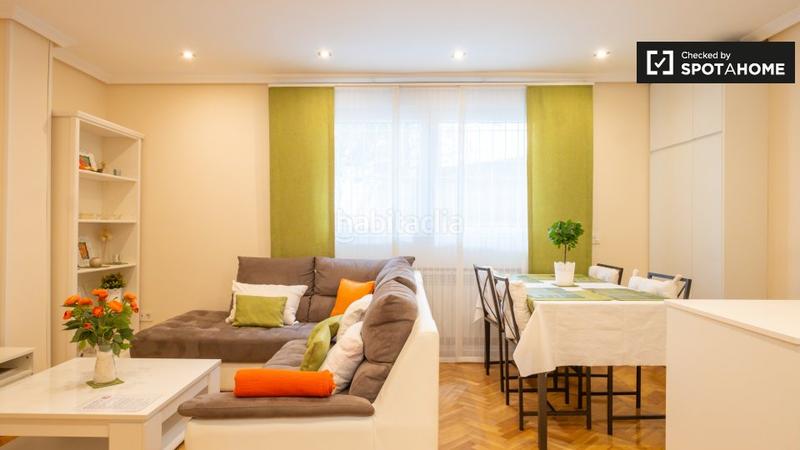 Foto 8e109dcc-0e79-4017-b5c8-810f4b7220ed. Rent flat with heating in El Viso Madrid